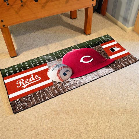 MLB - Cincinnati Reds Baseball Runner